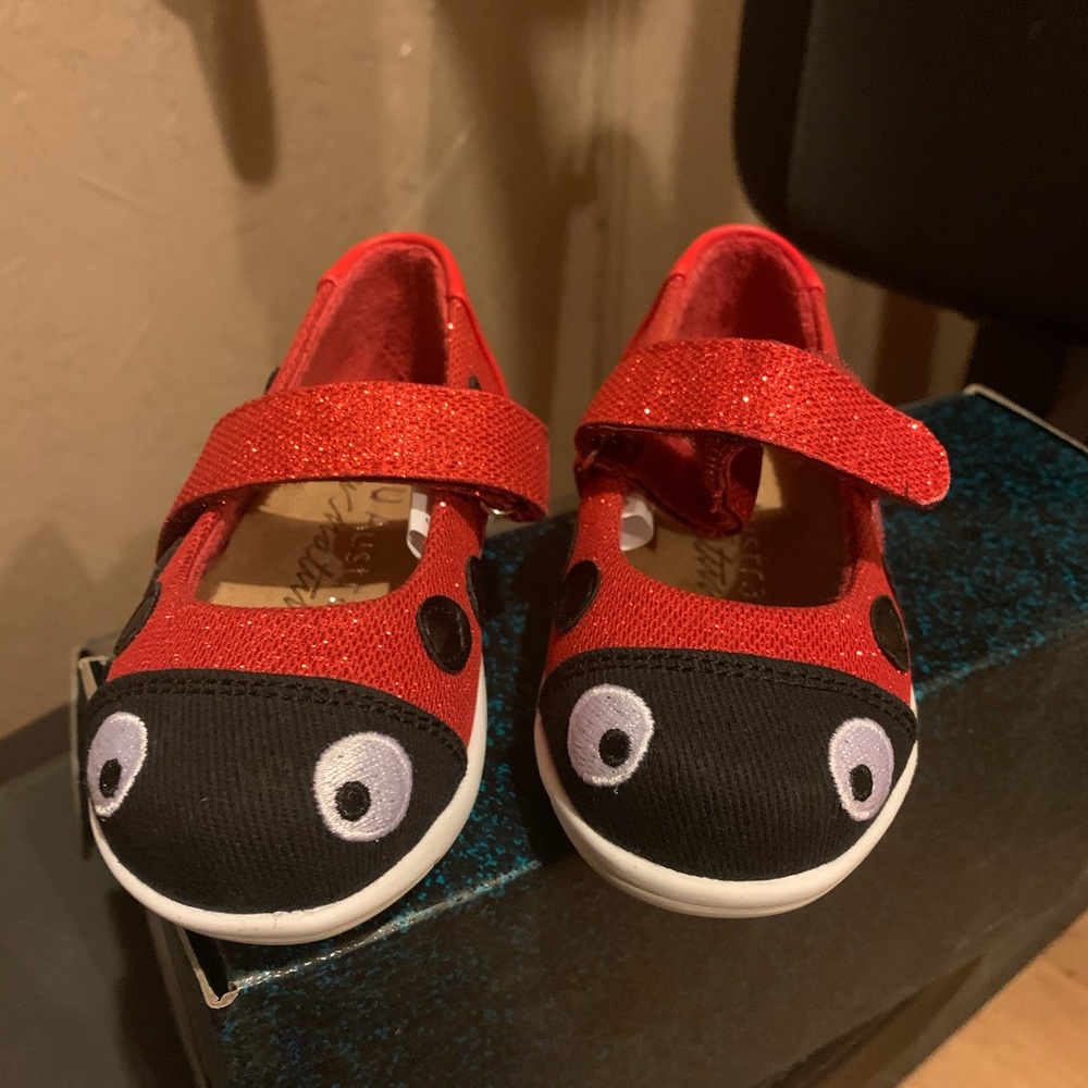Kids ladybug shoes!